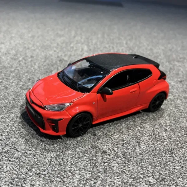 2021 Toyota Gr Yaris 1:24 Diecast Model Car - Image 5