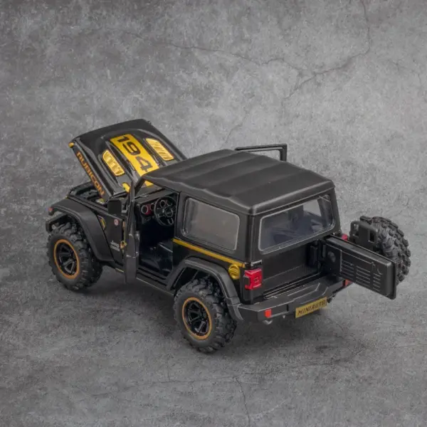 1:32 Jeep Wrangler Rubicon Diecast Model Car - Image 5