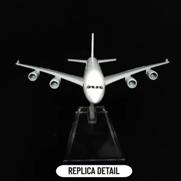 1:400 Metal Emirates A380 Diecast Model Plane - Image 6