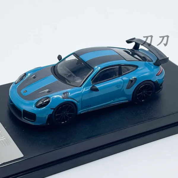 1:64 Scale Diecast 911 GT2RS Sports Car Model - Image 5