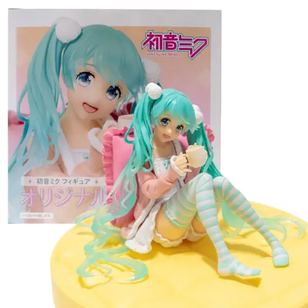 Hatsune Miku 16CM PVC Figure in Loungewear