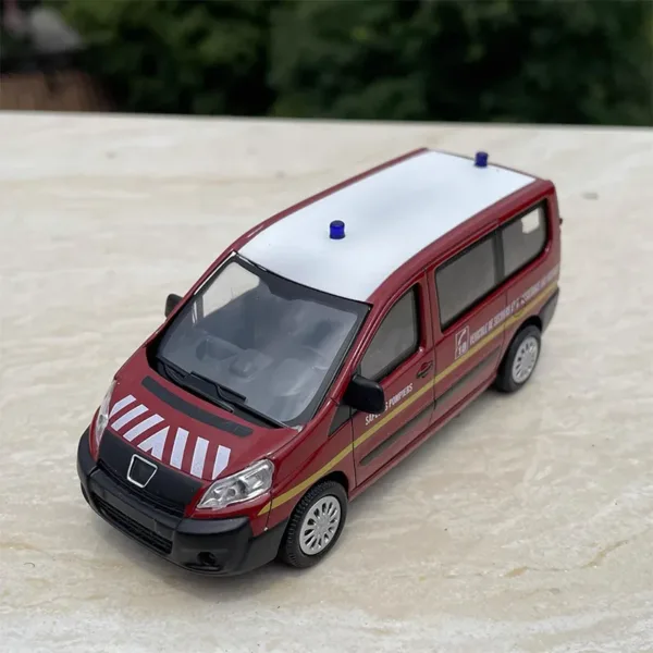 1:43 Diecast Peugeot Van Model Car - Image 3