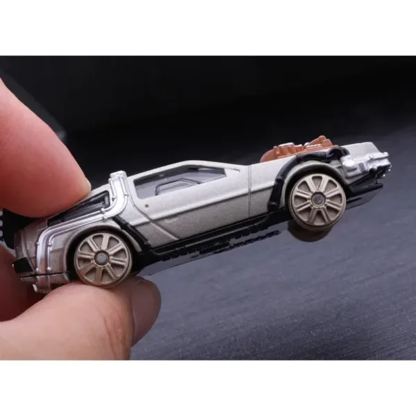 Tomica Unlimited TP02 Back To The Future Car - Image 6