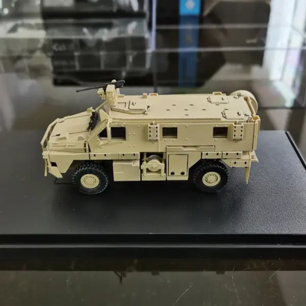 1:72 British SAS Viper Armored Vehicle Model - Image 2