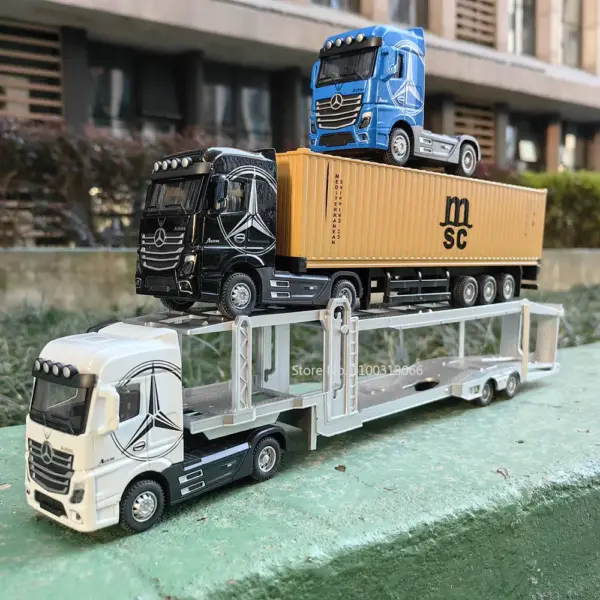 1:50 Diecast Alloy Truck Model with Sound Light