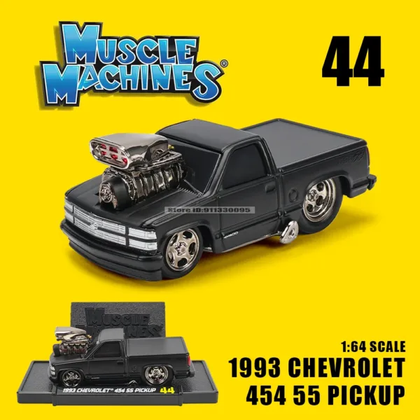 Maisto 1:64 Scale Classic Car Model Set - Image 31