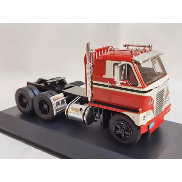 1959 Tractor Truck Diecast Model 1:43 Scale - Image 4