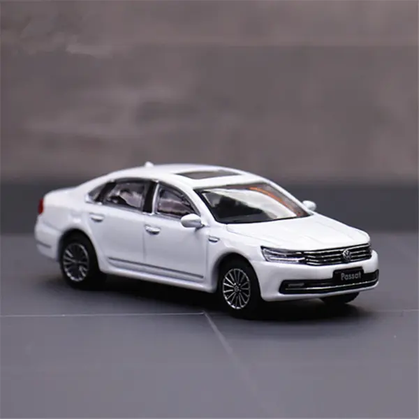 1/64 Scale VW Passat Alloy Diecast Model - Image 2