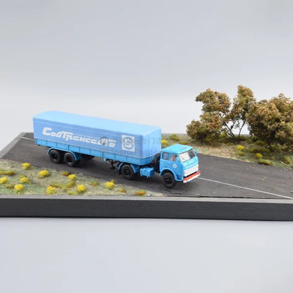 Minsk MAZ-5429 Truck and Trailer Model 1:43 - Image 2