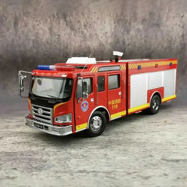 1:43 Scale Diecast Fire Truck Model Collectible