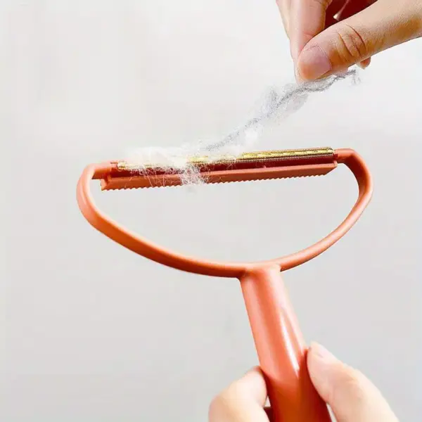 Manual Lint Remover for Coats and Hats - Image 2