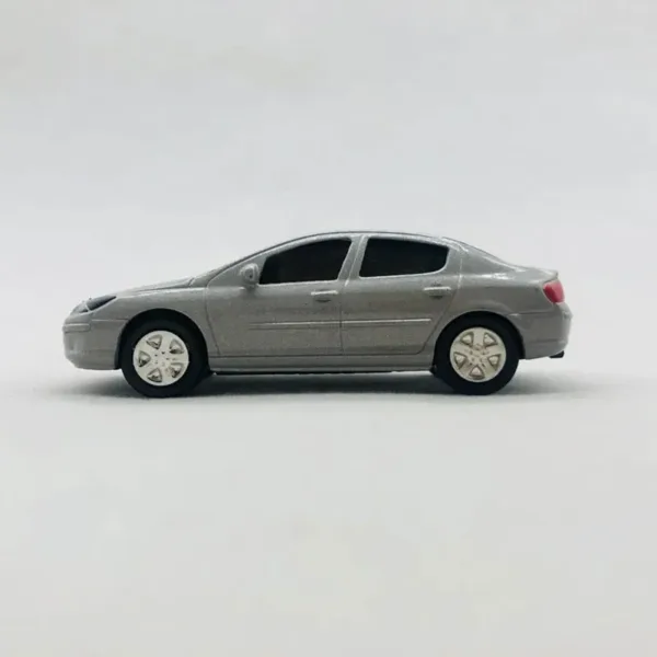 1:64 Diecast Peugeot 407 Alloy Car Model - Image 4