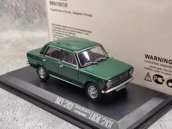 1/43 Scale LADA 2101 Vintage Model Car - Image 7