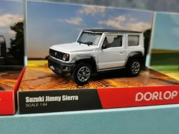 1:64 Scale Diecast Off-road Vehicle Model - Image 9