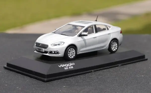 FIAT Viaggio 1:43 Diecast Alloy Car Model - Image 9