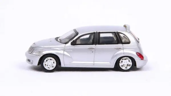 1:87 Scale Chrysler PT Cruiser Resin Model - Image 6