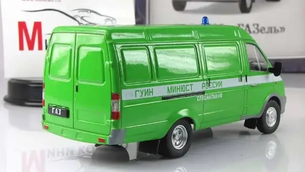 1/43 Scale GAZ 2705 Diecast Bus Model - Image 5