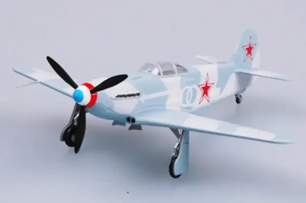 Easymodel 1/72 Soviet Yak-3 Model Aircraft - Image 5