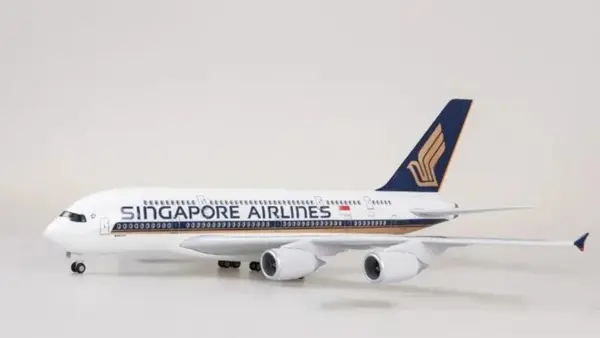 Airbus A380 Singapore Airline Model 1:160 Scale - Image 8
