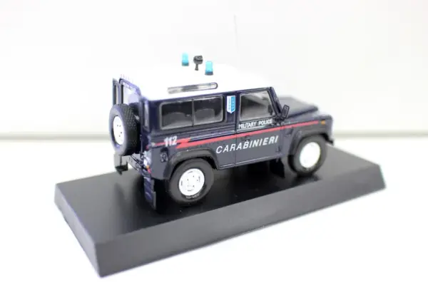1/43 Scale Land Rover Defender 90 Diecast Model - Image 3