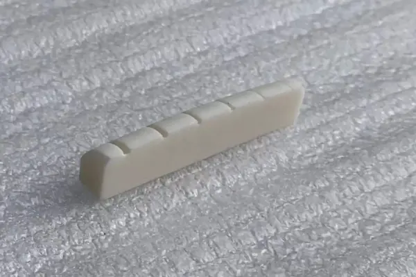 Professional Bone Nut for Electric Guitar Parts - Image 4