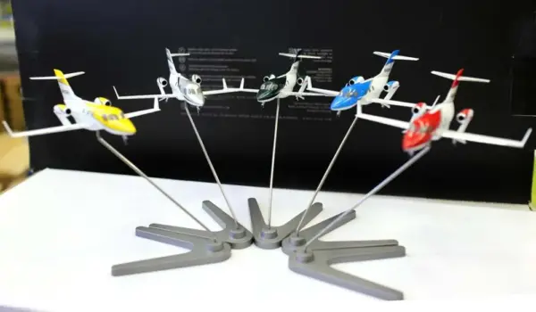 Ebbro 1/144 Scale HondaJet Model Aircraft - Image 2