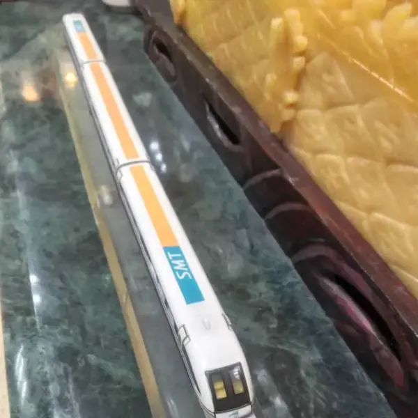 Die-cast Shanghai Maglev Train Model 1:180 - Image 2