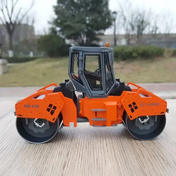 1:35 Scale Wirtgen 138 148i Alloy Model - Image 3