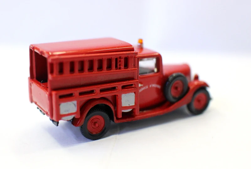 Citroën U11 Fire Truck Diecast Model 1:87 Scale 4 Citroën U11 Fire Truck Diecast Model 1:87 Scale - Image 4