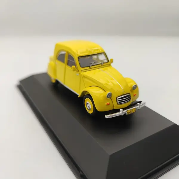 1/43 Scale Diecast Citroën 2CV Model Car - Image 3
