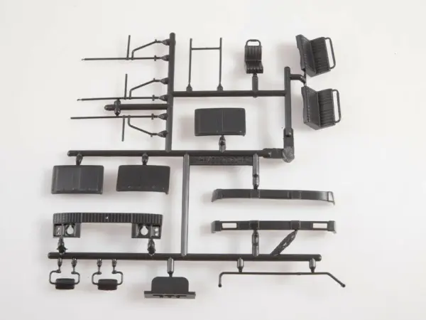 1:43 Scale Diecast Model Kit PAZ-32051 Bus - Image 3