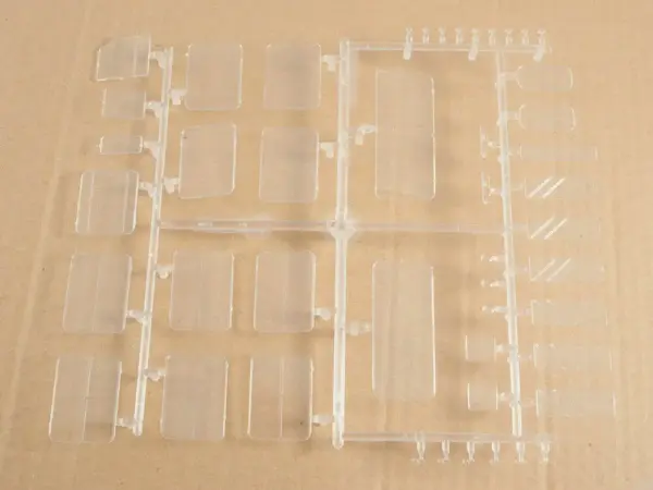 1/43 Scale Unassembled City Bus Model Kit - Image 4
