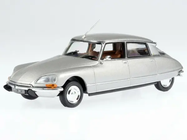 Citroën DS 23 Pallas 1974 Diecast Model 1:43 - Image 3