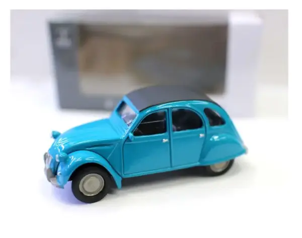 Citroen 2CV 1/64 Scale Diecast Model Car - Image 8