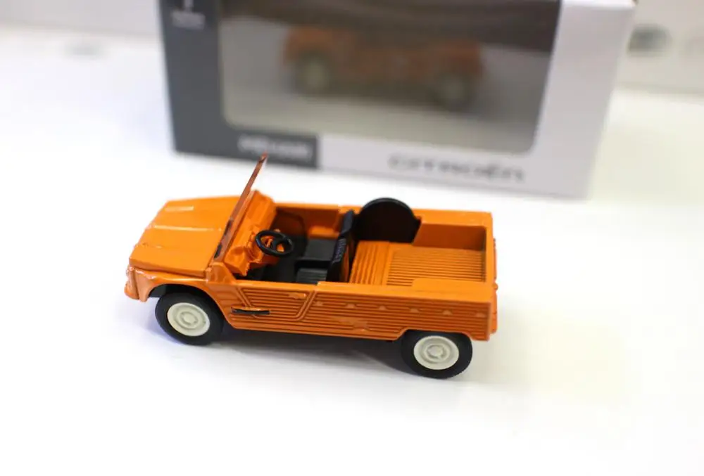 Citroen Mehari 1:64 Scale Diecast Model Car 5 Citroen Mehari 1:64 Scale Diecast Model Car - Image 5