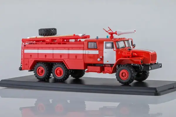 1/43 Scale Diecast URAL Fire Truck Model - Image 3