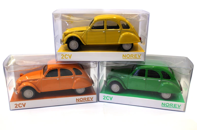 1/43 Scale Diecast Citroen 2CV Model Car 6 1/43 Scale Diecast Citroen 2CV Model Car - Image 6