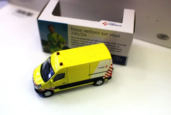 NorRevv 1/64 Scale Vinci Van Diecast Model - Image 6