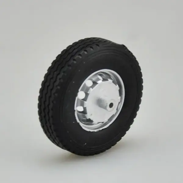 1:24 Truck Model Tire and Wheel Hub Set - Image 9