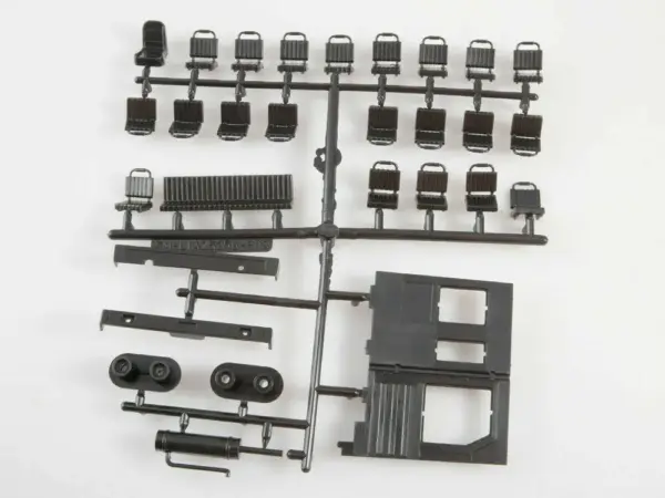 1/43 Scale Unassembled City Bus Model Kit - Image 6