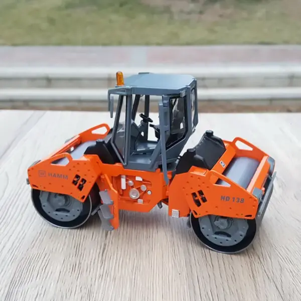 1:35 Scale Wirtgen 138 148i Alloy Model - Image 2