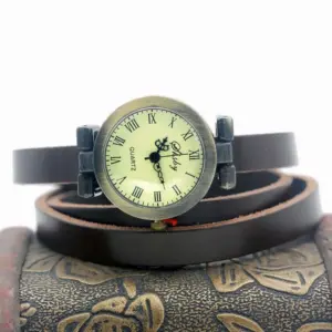 Genuine Leather Women's Watch by shsby 29 HTB1aCtFXyDxK1RjSsphq6zHrpXaw