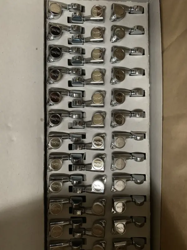 Washburn Chrome Tuning Pegs Set (3R+3L) - Image 4