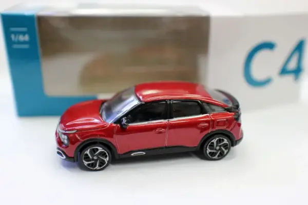 1/64 Scale Citroën C4 2020 Diecast Car - Image 3