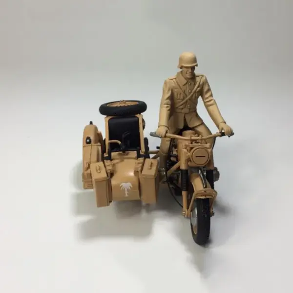 1:24 Scale German Army R75 Motorcycle Model - Image 5