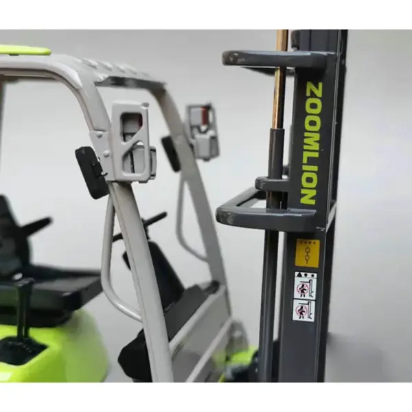 Zoomlion FD30R 1:20 Diecast Forklift Model - Image 5