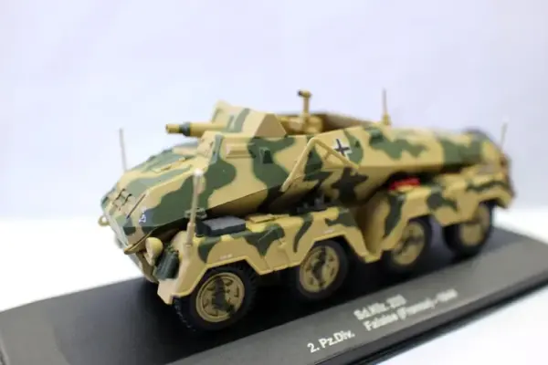 1/43 Scale Sd. Kfz. 233 Military Tank Model - Image 2