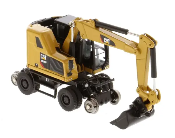 1/87 Scale CAT M323F Railroad Excavator Model - Image 4