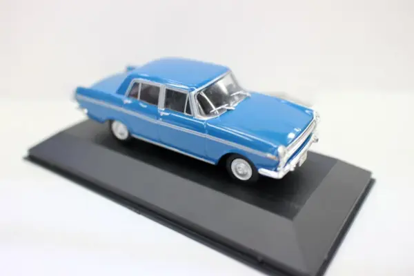 Simca Esplanada 1966 Diecast Model 1:43 Scale - Image 3