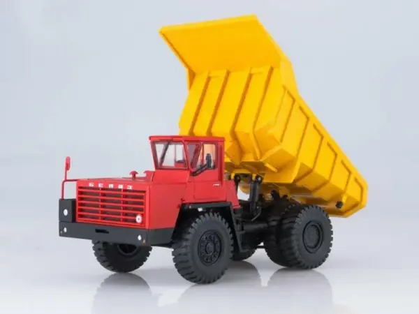 1/43 Belaz 540A Diecast Truck Model - Image 4